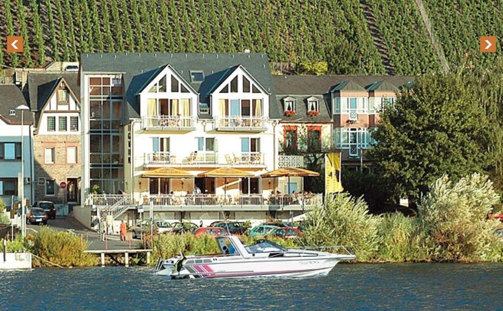 Hotel Baeren Bernkastel-Kues Exterior photo